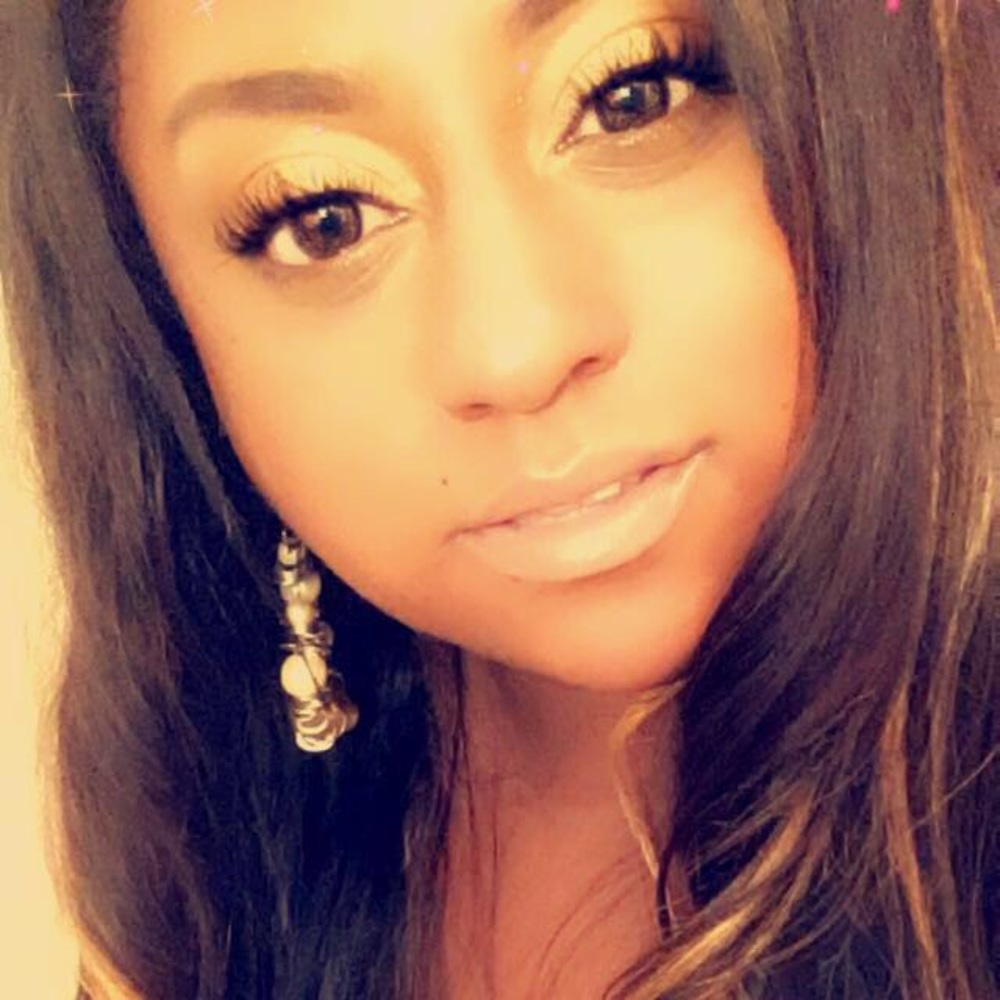 Meet your Posher, Raquel